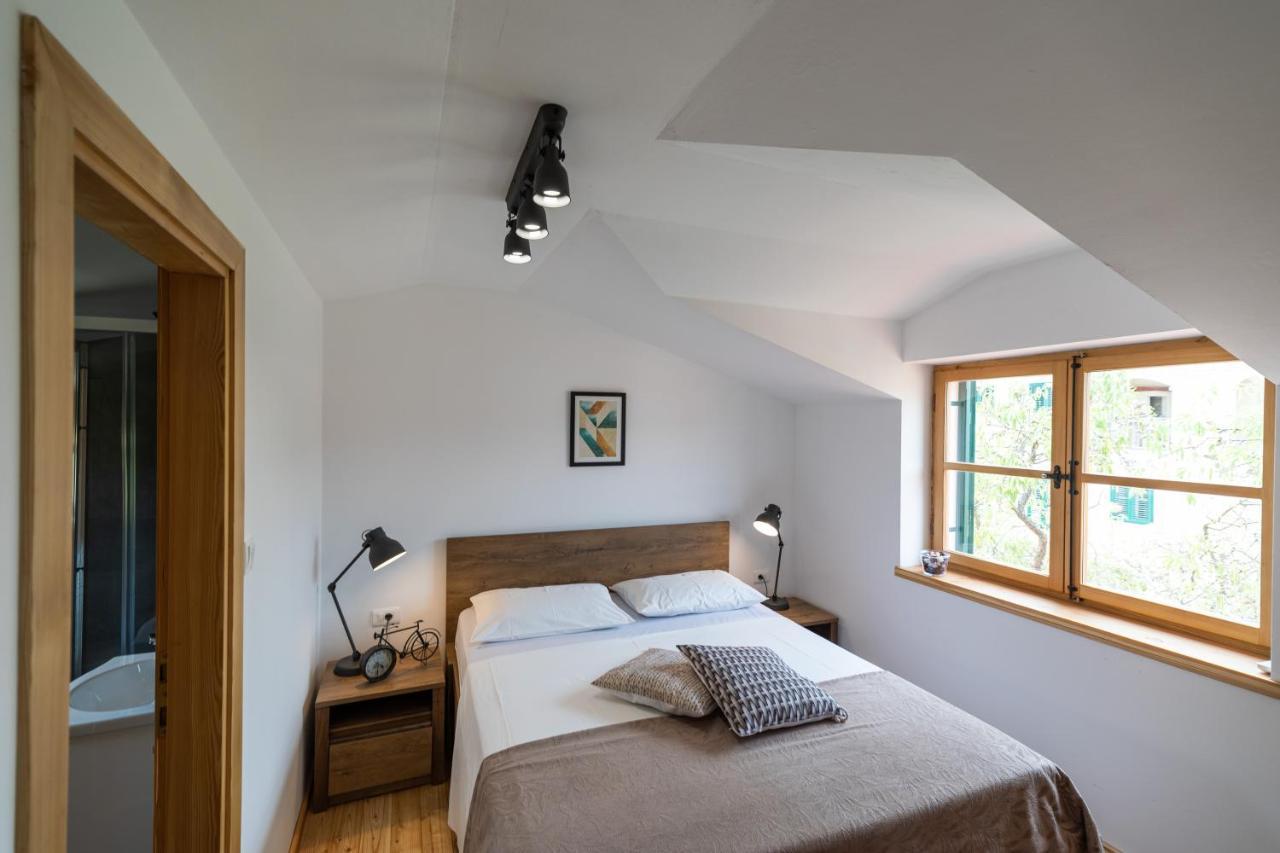 Apartment Komun *