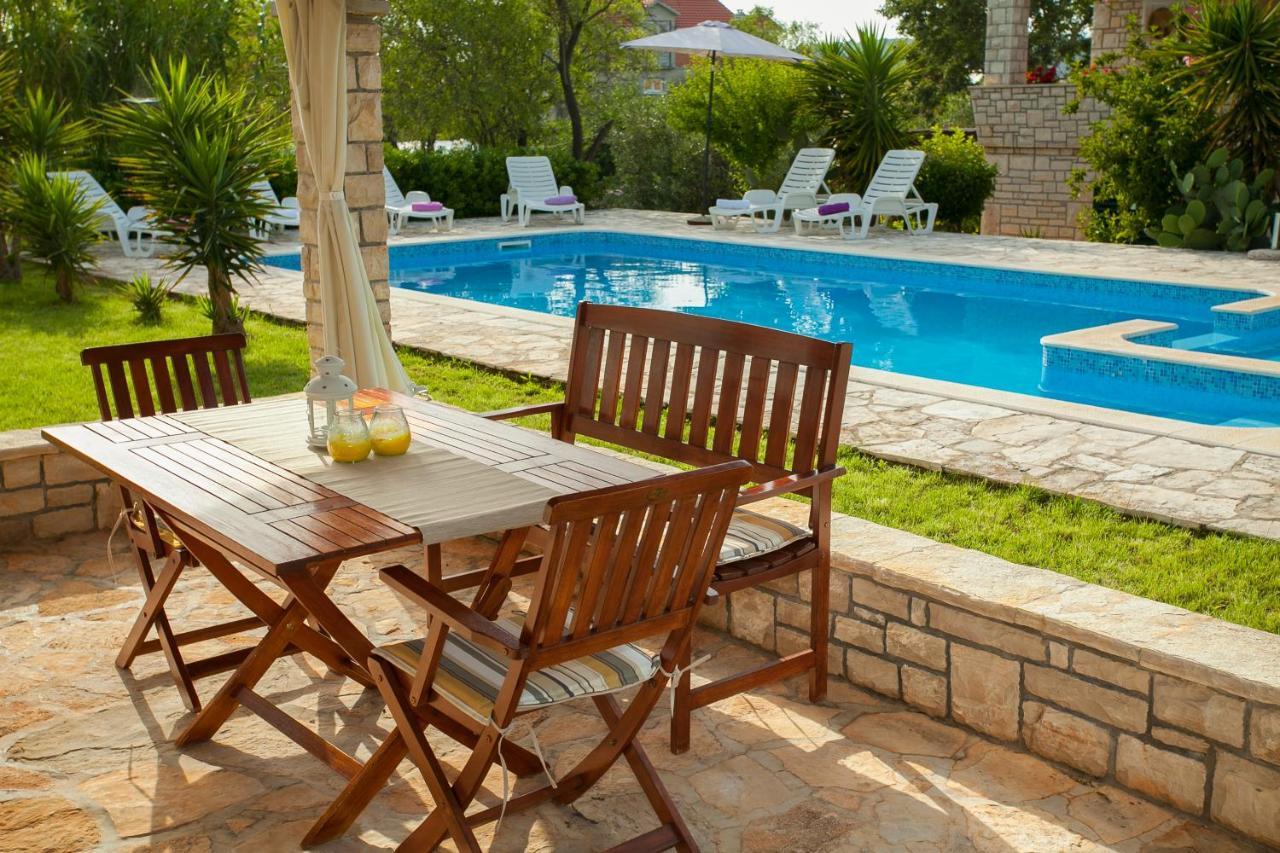 Apartment Komun Vela Luka