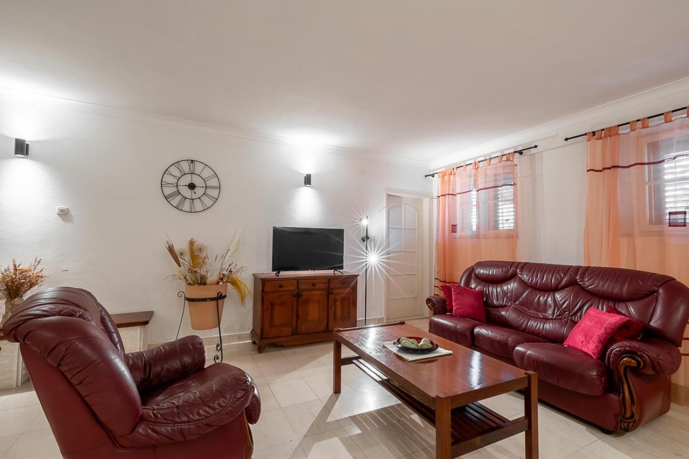 Komun Apartment