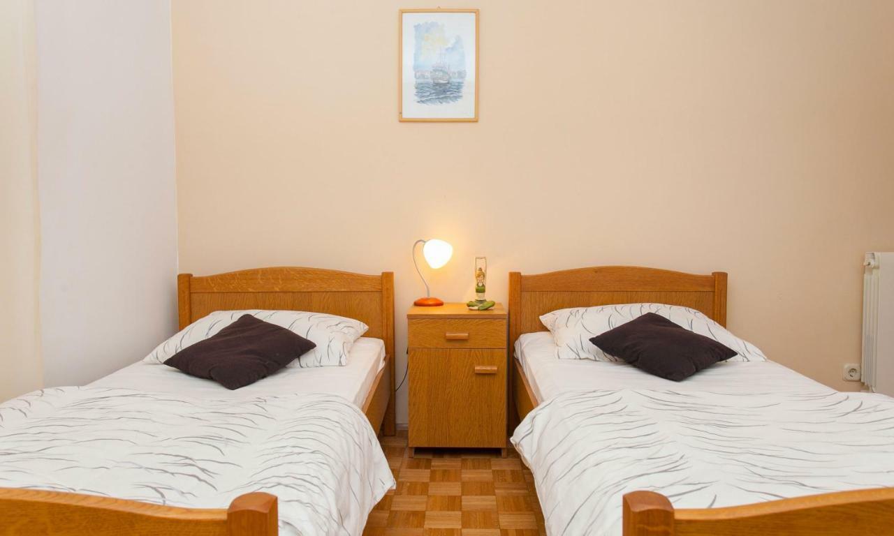 Apartment Komun