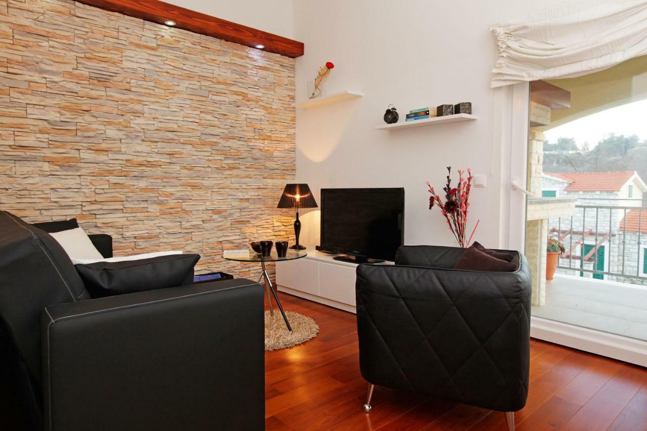 Apartment Komun *