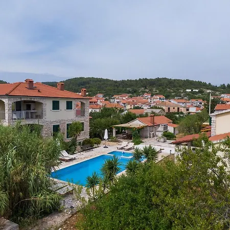 Komun Apartments Vela Luka Exterior photo