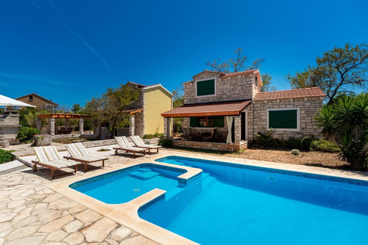 Apartman Komun Vela Luka